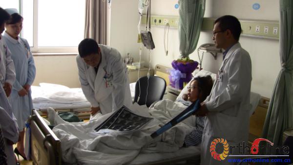 西南医院关节外科救治地震伤员实录
