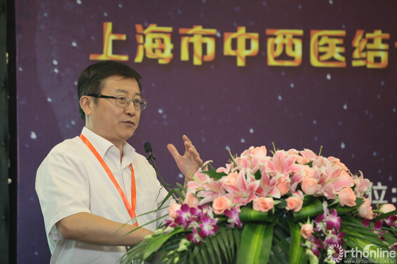 进行学术演讲董有海教授进行学术演讲学术交流会第二节主持人:黄建明