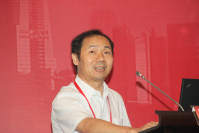 朱振安教授发言