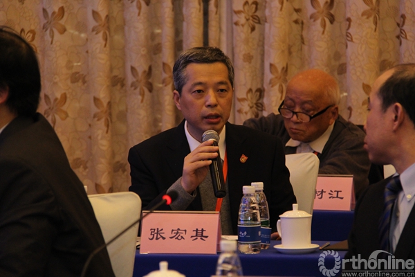 张宏其教授参与讨论会场讨论热烈会场讨论热烈会议现场会议现场与会