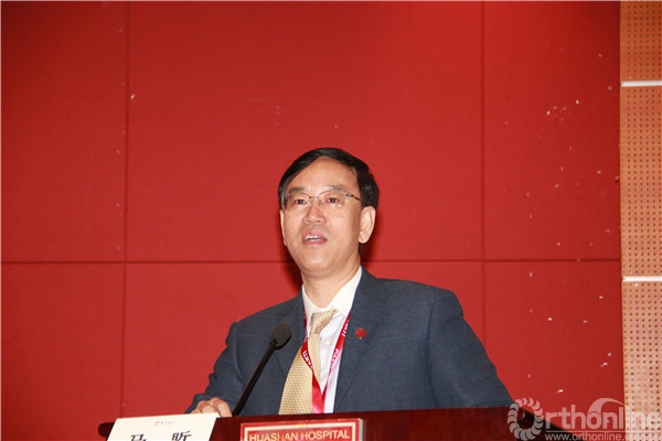 唐康来教授致辞中华医学会骨科学分会足踝外科学组副组长,重庆西南