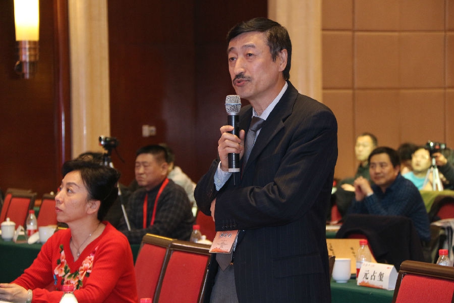 脊髓专业委员会腰椎研究学组副主任委员,中山大学附属第一医院郑召民