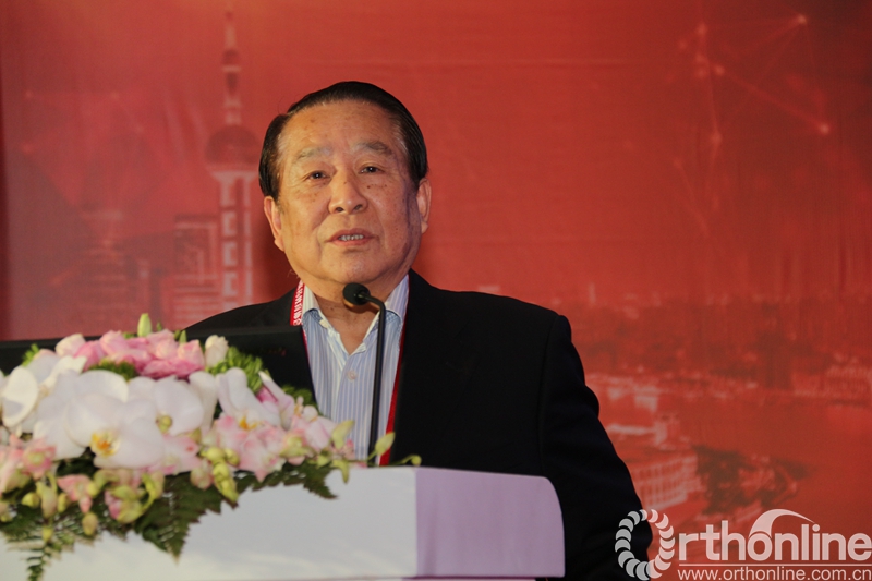 唐天驷教授讲演唐天驷教授的讲题为《人生追梦——从医60年的反思与