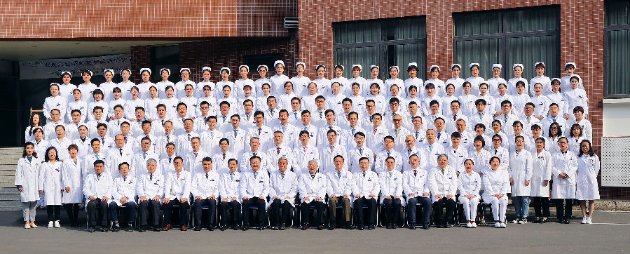 關于北京大學第三醫院運動醫學骨科黃牛隨時幫患者掛號；健康寶彈窗不要進京的信息